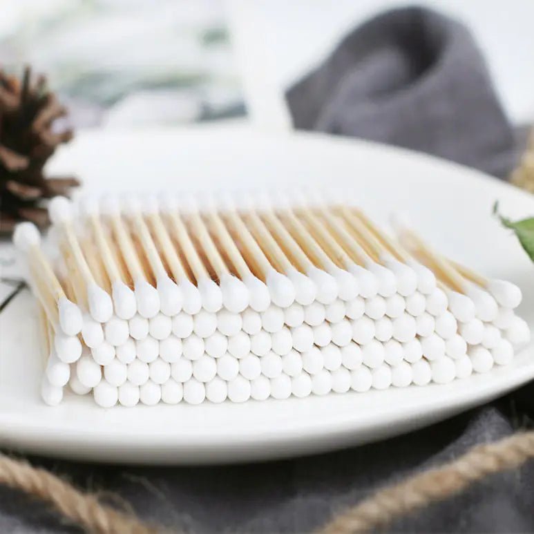 200 Bamboo Cotton Swabs for Makeup and Ear Cleaning - Jays Shop uk