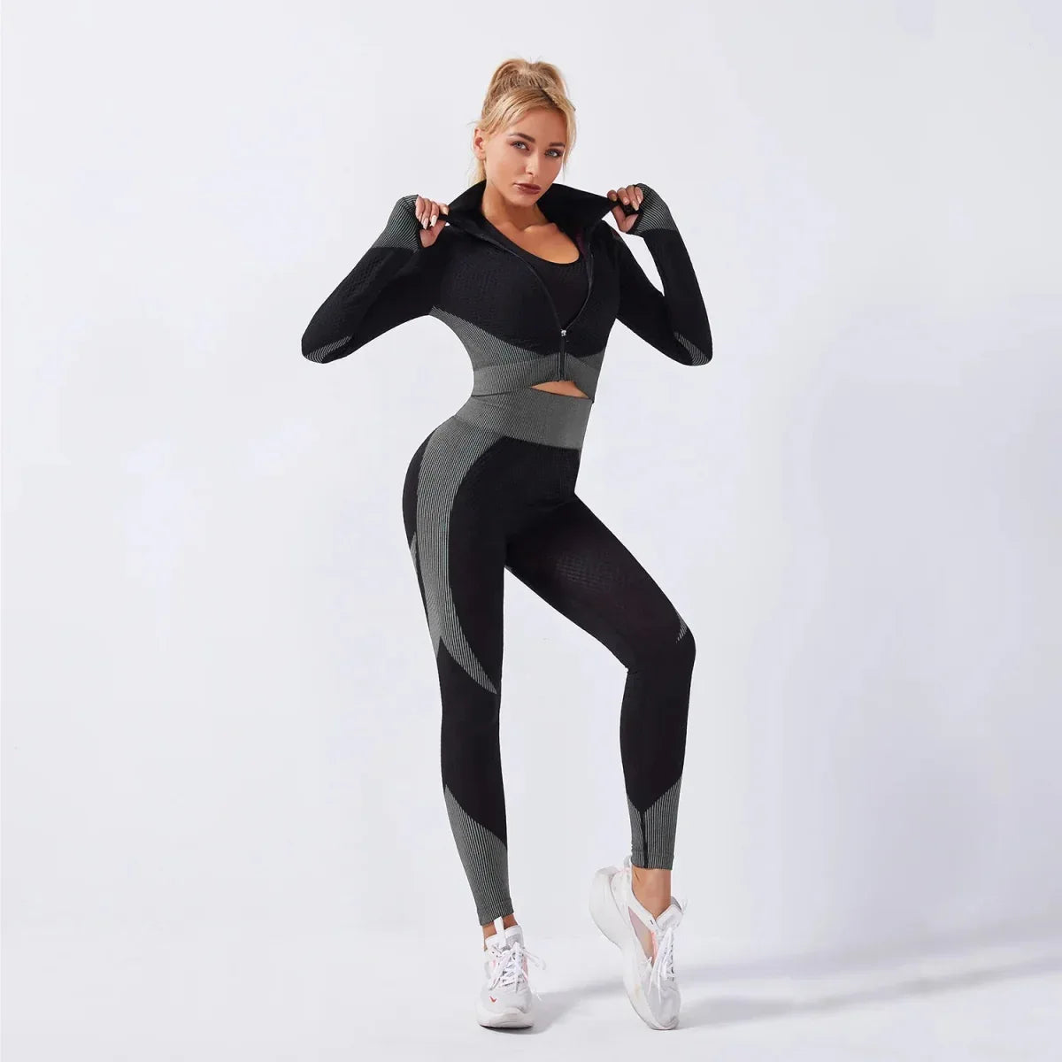 3-Piece Seamless Yoga Set for Women - Elastic Gym Outfit for Fitness and Yoga
