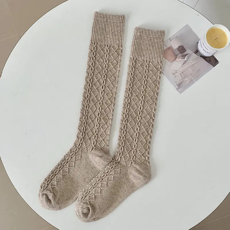 Knee-Length Cashmere Socks in Warm Hemp Pattern