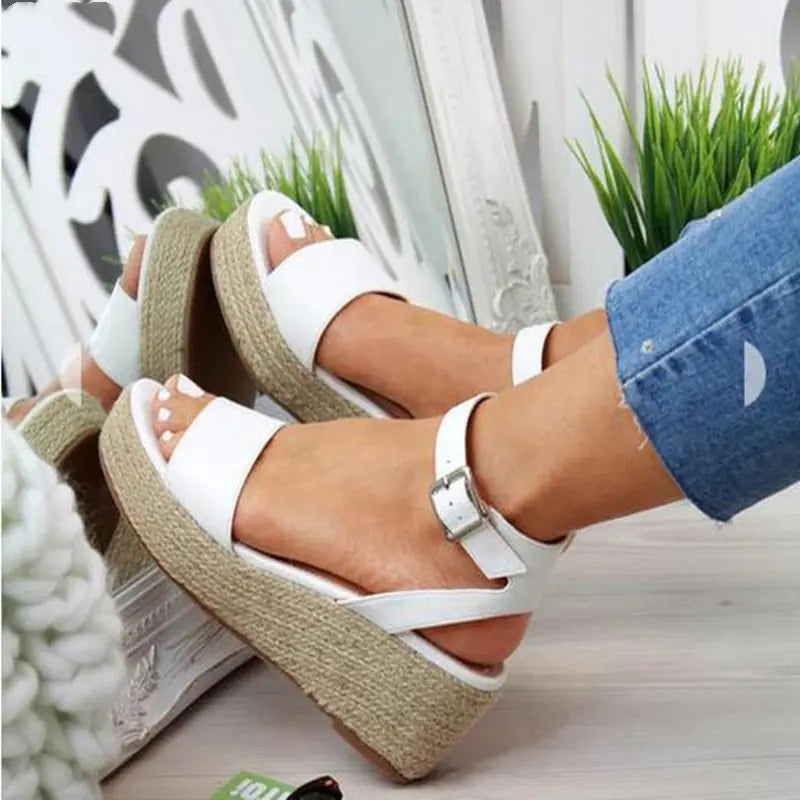 Large Buckle Flat Hemp Rope Ladies Sandals