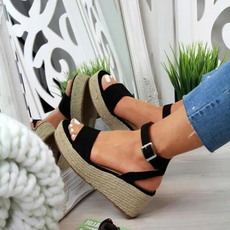 Large Buckle Flat Hemp Rope Ladies Sandals