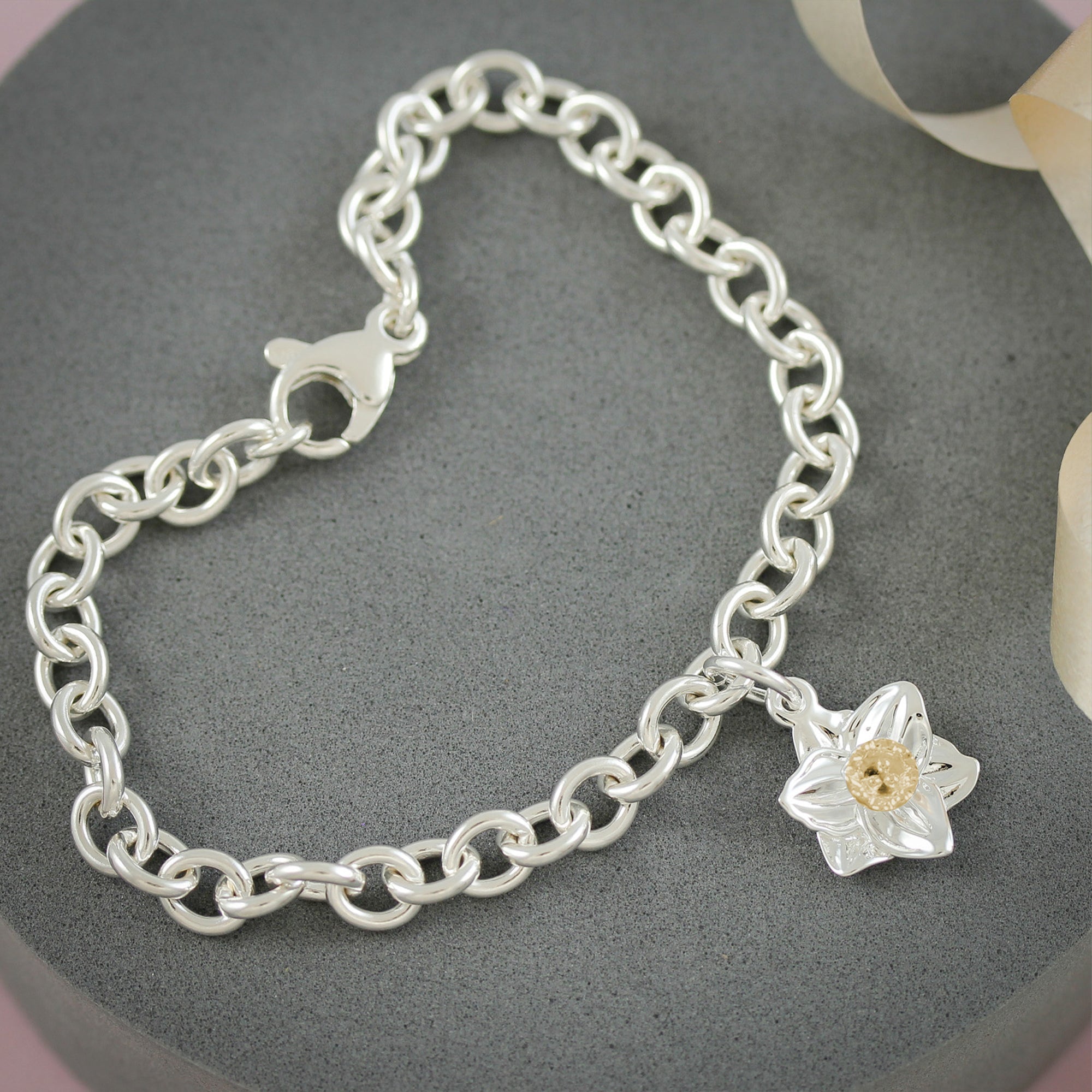 Daffodil Flower Silver & Solid Gold Charm - Jays Shop uk