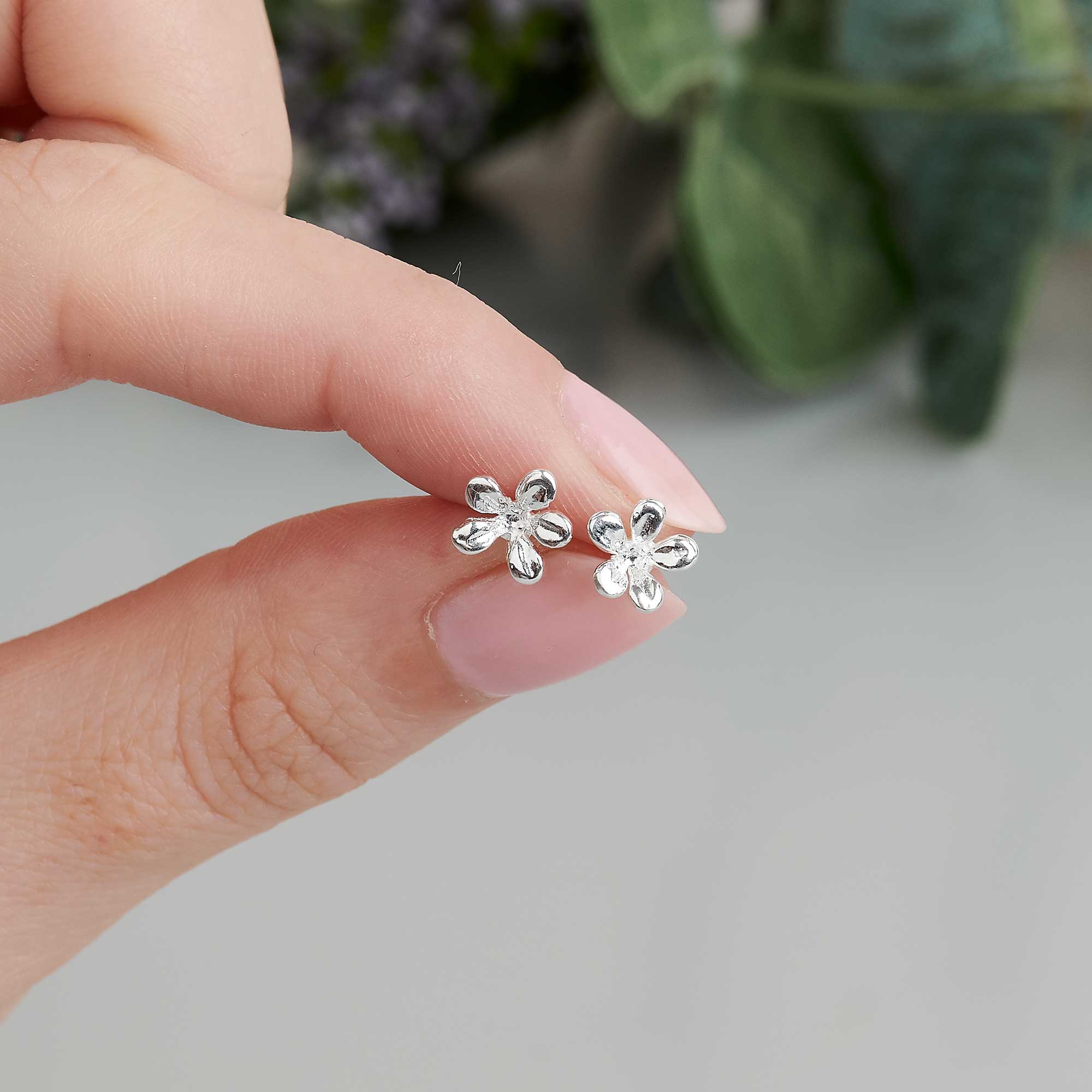 Jasmine Flower Silver Stud Earrings - Jays Shop uk