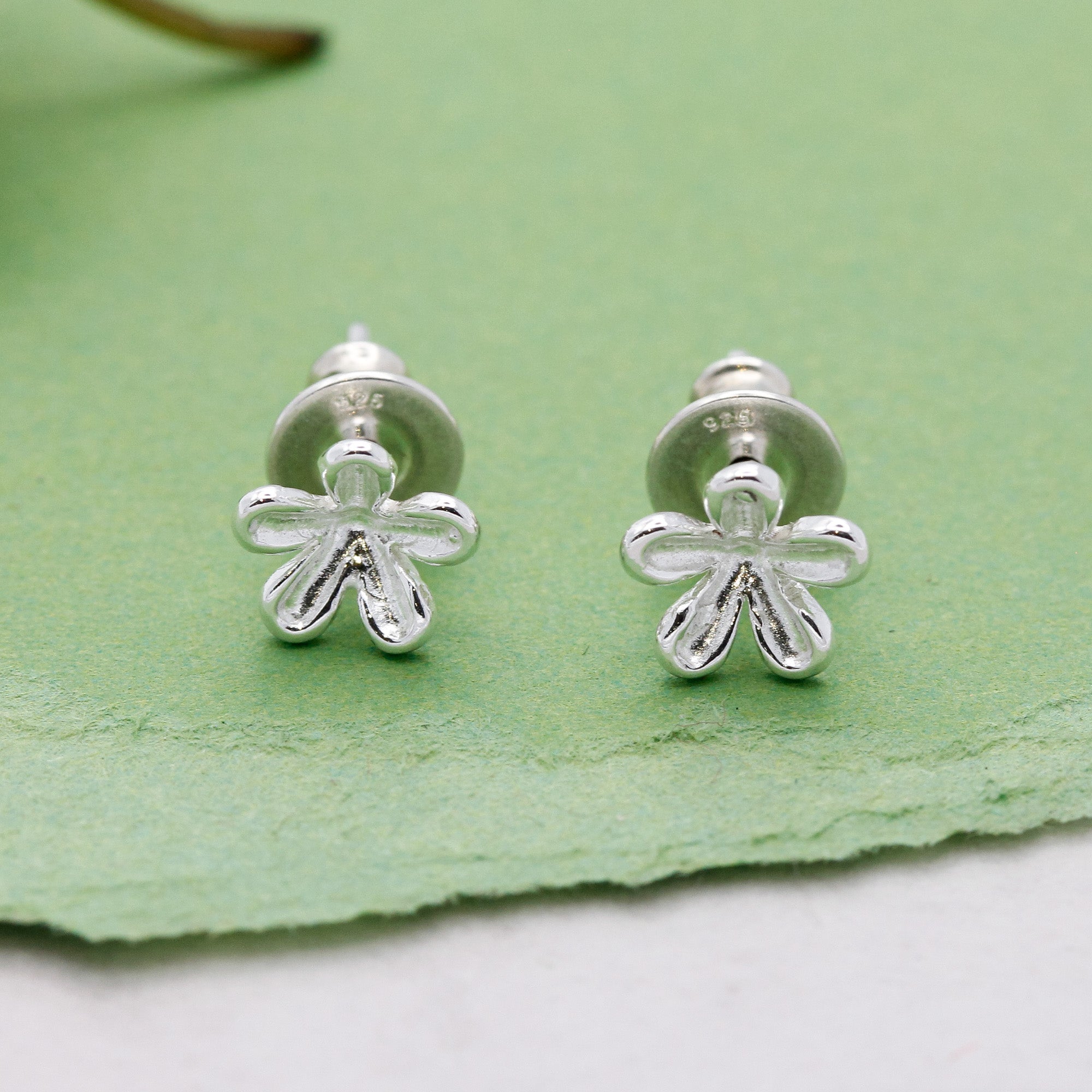 Jasmine Flower Silver Stud Earrings - Jays Shop uk