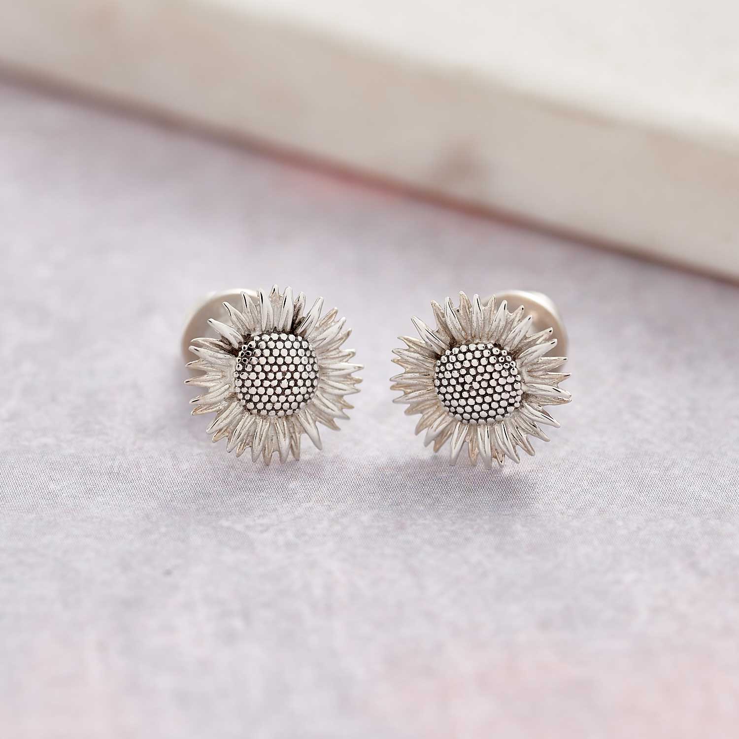 Sunflower Silver Stud Earrings - Jays Shop uk