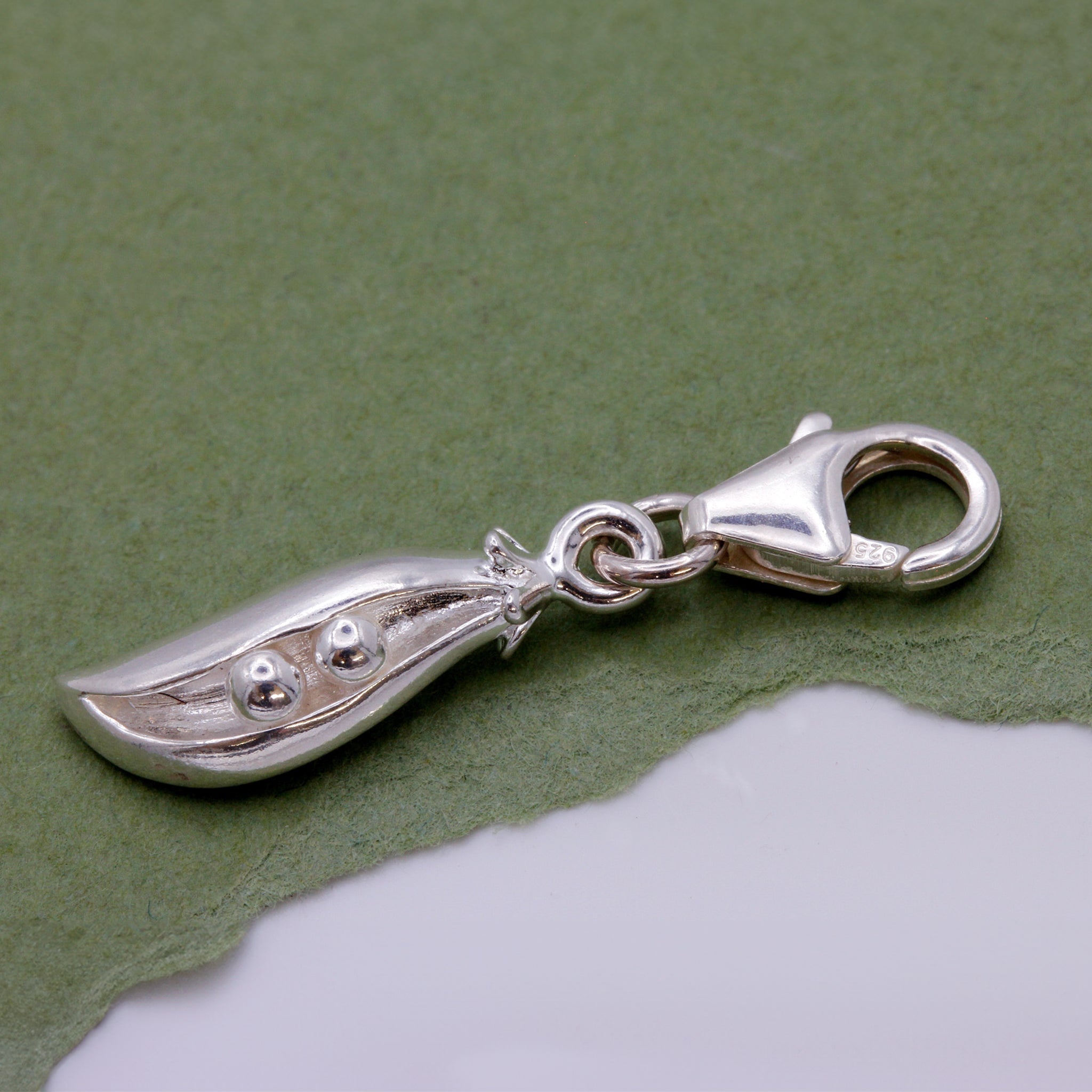 Two Peas In A Pod Silver Charm - Jays Shop uk